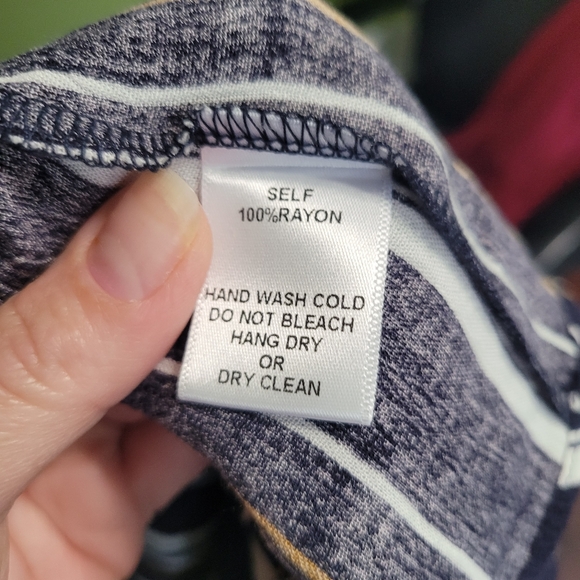 NWT - Soprano Womens Black White Striped Cold Shoulder Blouse, Sz XL - Picture 12 of 13